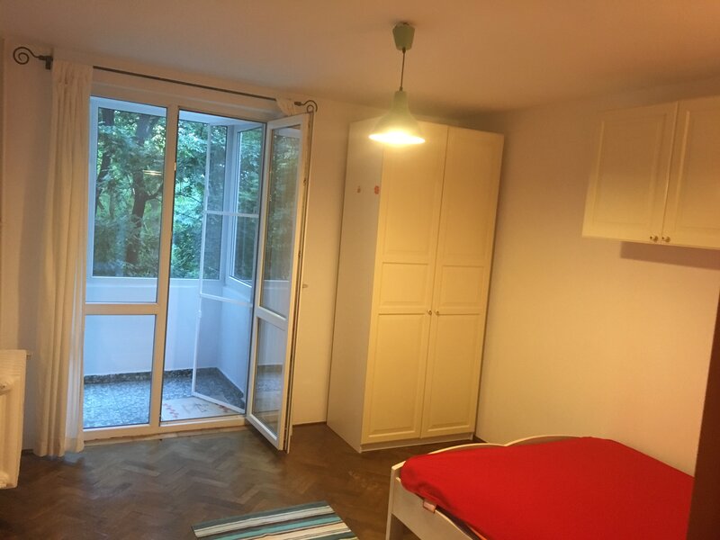 Titan, Basarabia, Intr. Badeni